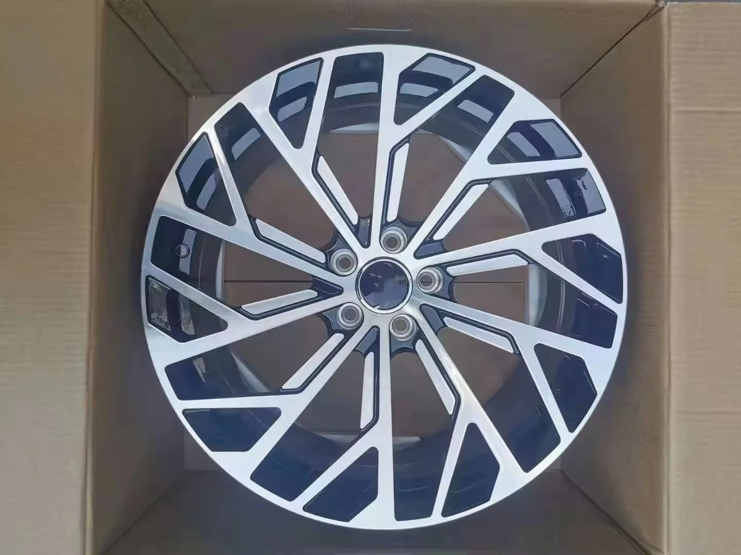 

wholesale high quality black multi-spoke stainless steel numerical control processing forging alloy car wheel hub