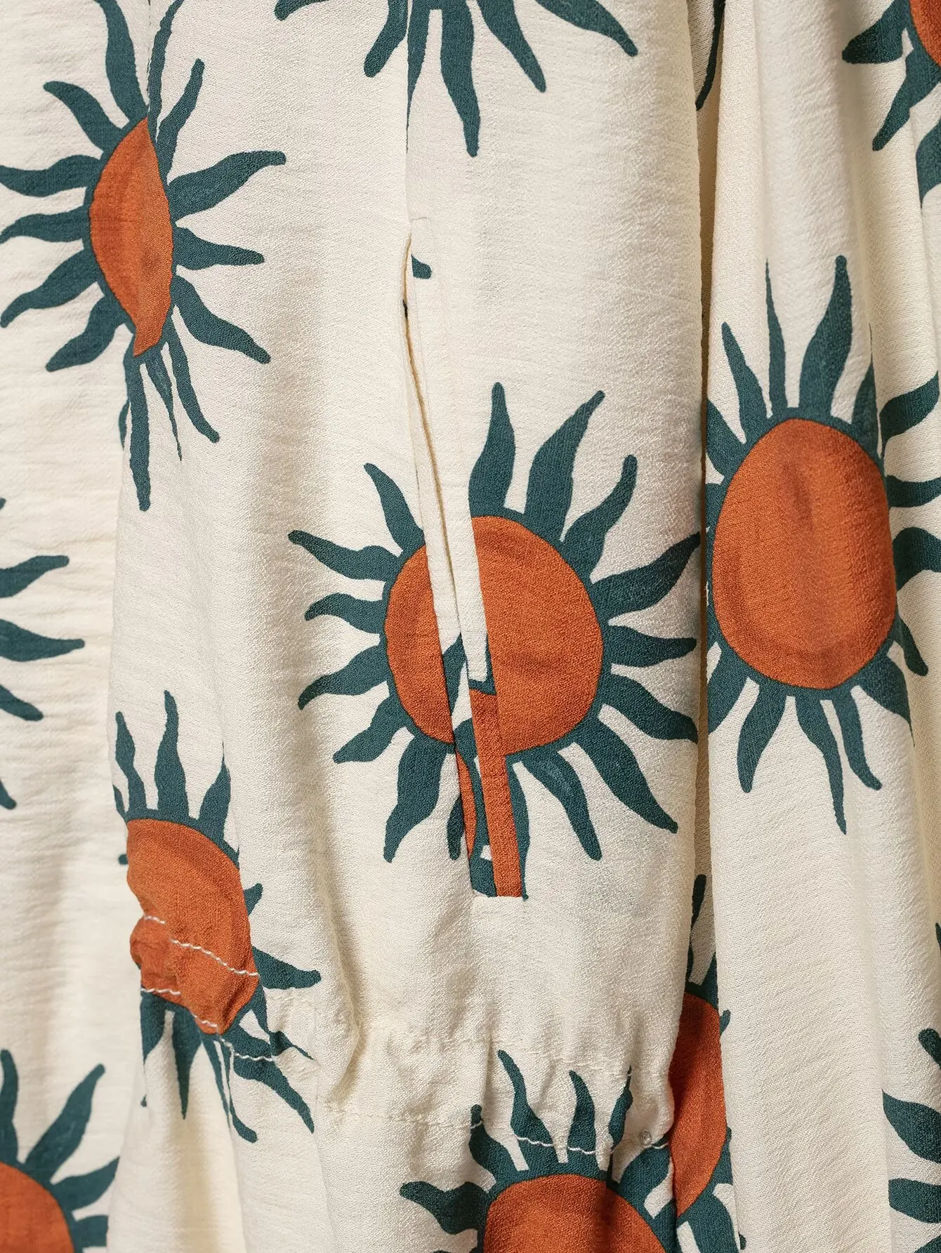 KONDALA Schicker Print Herbst Damenanzug Reißverschluss-Pilotenjacke + Vintage Langer Rock Elegante Urlaubsmode 2026 Streetwear Damen-Set – Detail 8