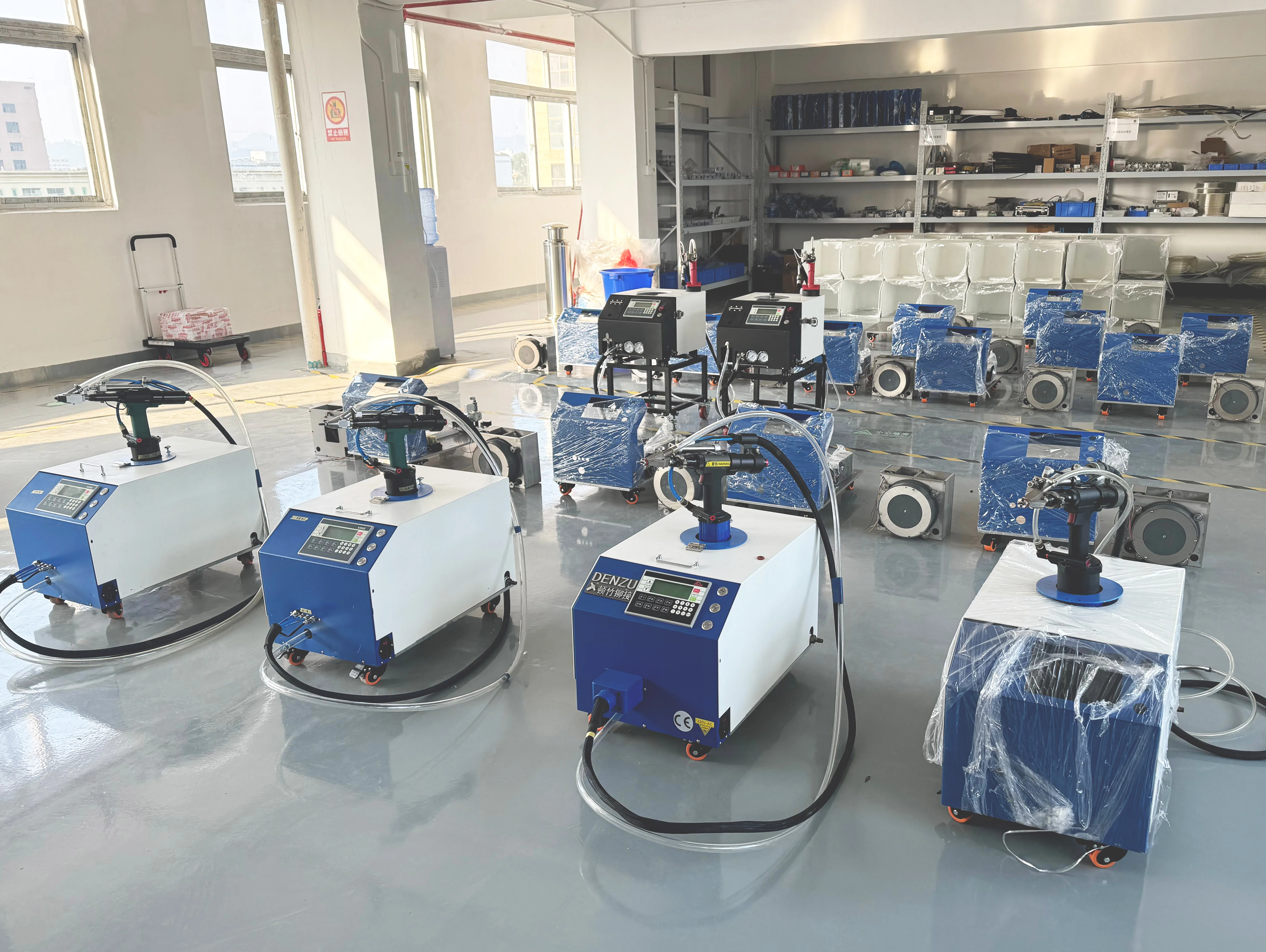 Industrial grade automatic feeding rivet nut machine pneumatic riveting nut gu n PLC intelligence system motor pump M6 riveting
