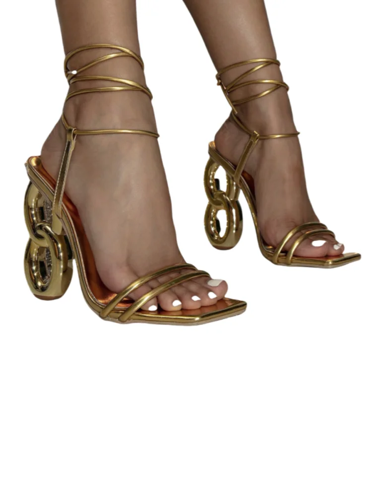 النساء الزفاف مضخات أحذية عالية الكعب موضة حفلة الذهب السيدات غير النظامية على شكل عالية الكعب الأشرطة رقيقة البغال الصنادل الأحذية