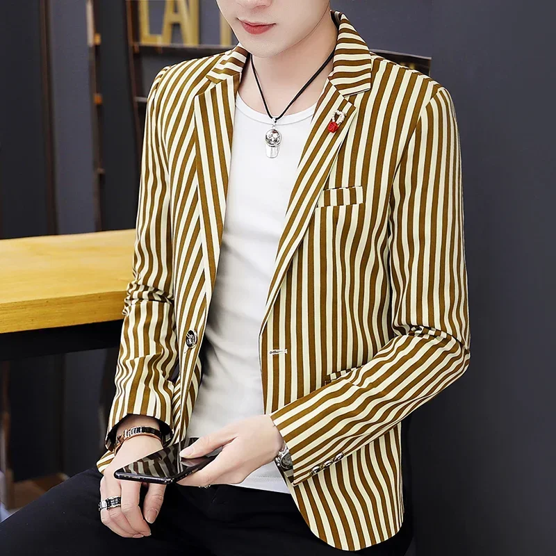 

Мужской приталенный пиджак в полоску для повседневного образа, осенняя коллекция 2026, корейский стиль, всесезонный, новинка бутика, элегантный укороченный костюм