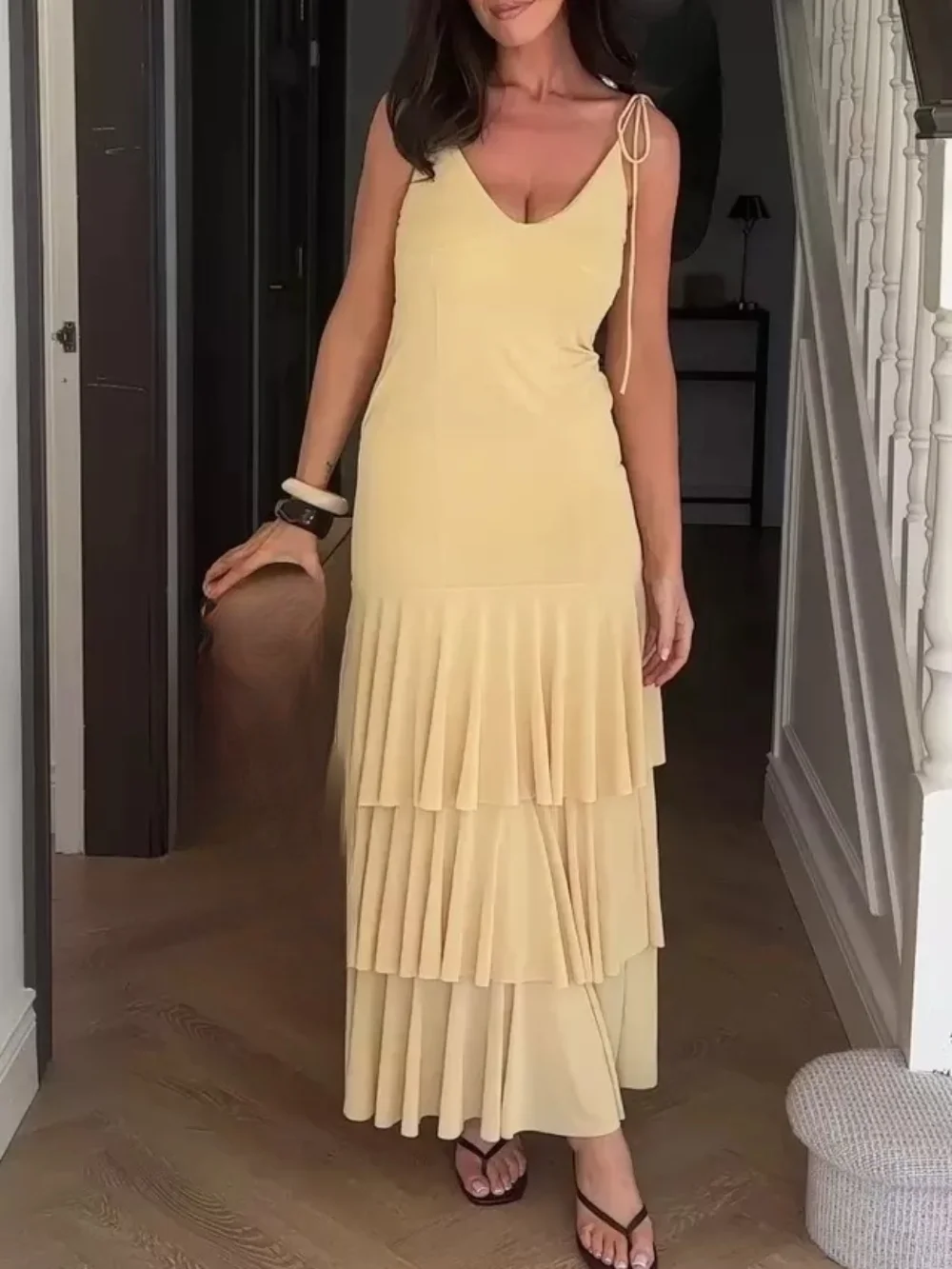 

Women's Summer Fashion Long Dress Solid Color V-neck Sleeveless Backless Lace-up Decoration Women's Beach Style Slim Fit Dress