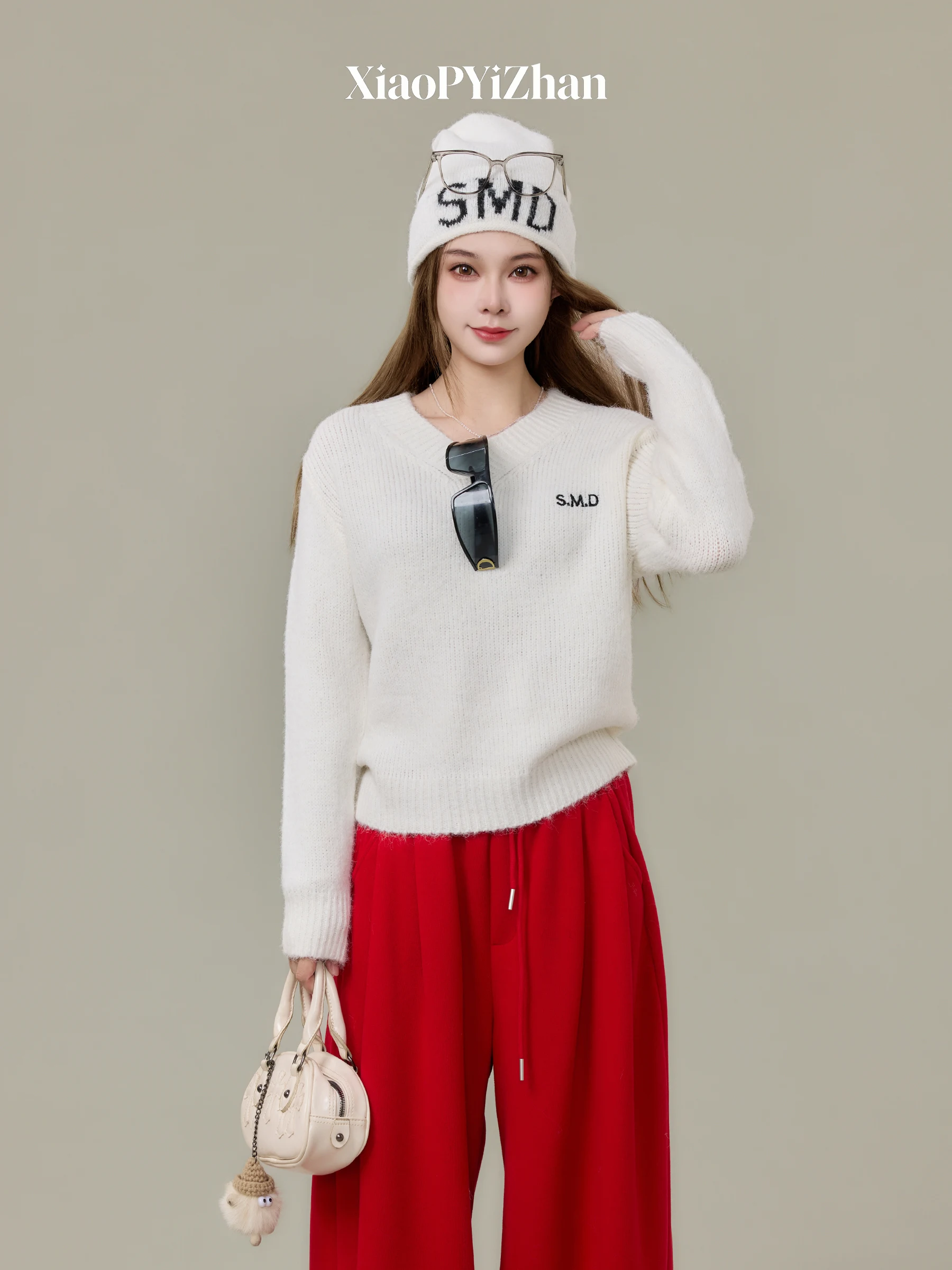 

Женский белый свободный вязаный свитер с V-образным вырезом в корейском стиле, осенне-зимняя новинка, мягкий материал, длинный рукав, топ