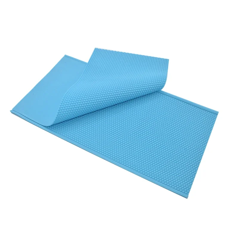 

Beekeeping Equipment 2PCS/Set Pure Natural Food Grade Silicone Beeswax Press Sheet Beehive Foundation Beeswax Sheets Bee Tools