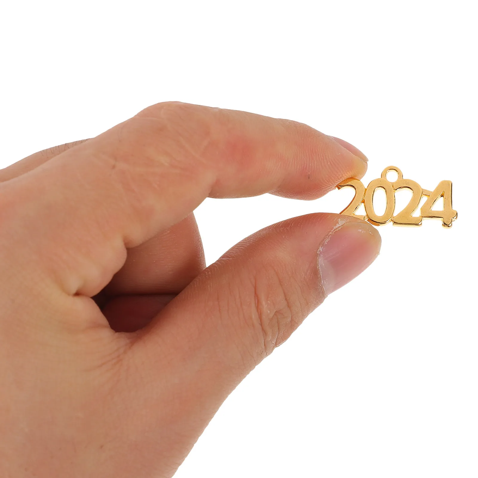 

50 шт. подвесок-цифр 2024 из цинкового сплава для самостоятельного изготовления украшений: ожерелий, браслетов, брелоков. Принадлежности для рукоделия. Новогодние товары 2024.