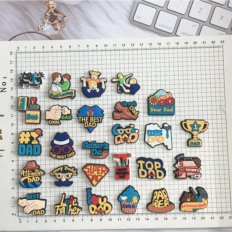 أنا أحب بابا النعال البلاستيكية زر الحذاء المختلط السحر سوبر بابا تسد الملحقات DIY رجل جراب هاتف هدايا عيد الأب X-mas #6