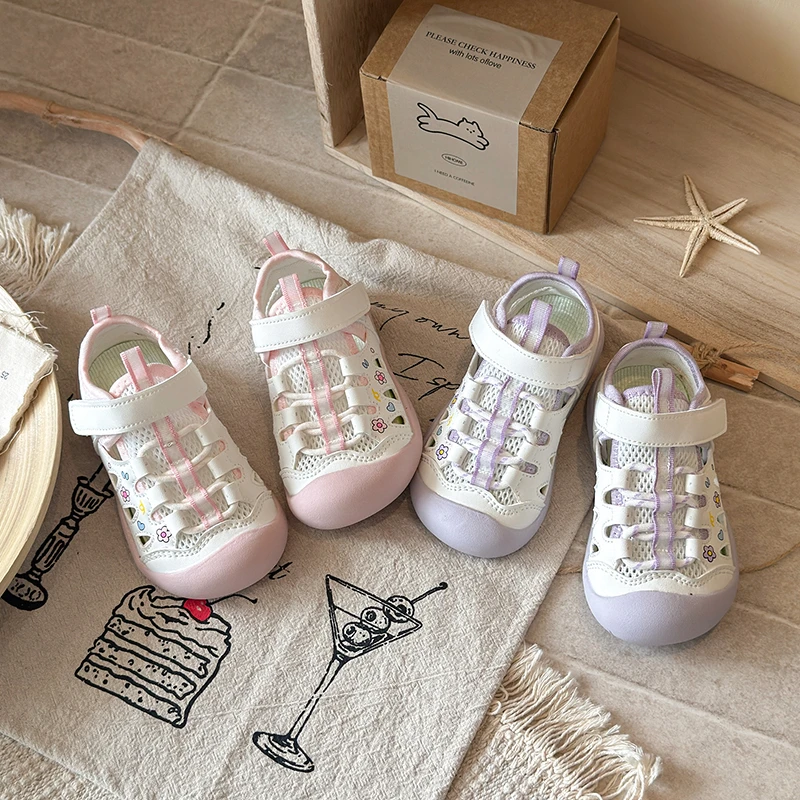 

Girls Princess Fashion Shoes Hollowed-out Toes Capped Kids Casual Shoes Hook&loop 2026 Summer New Children Sports Sandals
