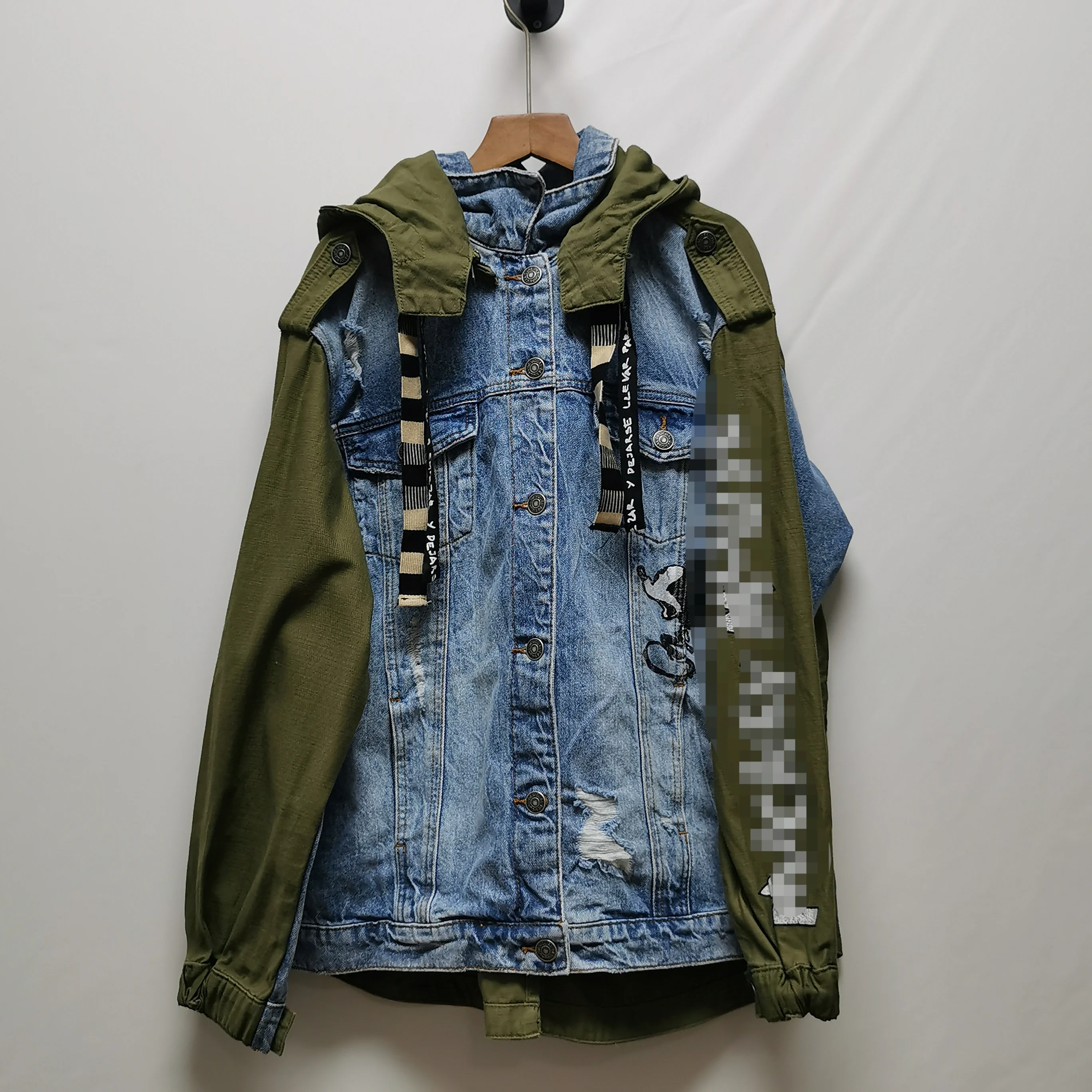 

Женская модная простая джинсовая куртка с капюшоном серии D, весенне-осеннее универсальное классическое хлопковое длинное пальто на пуговицах све