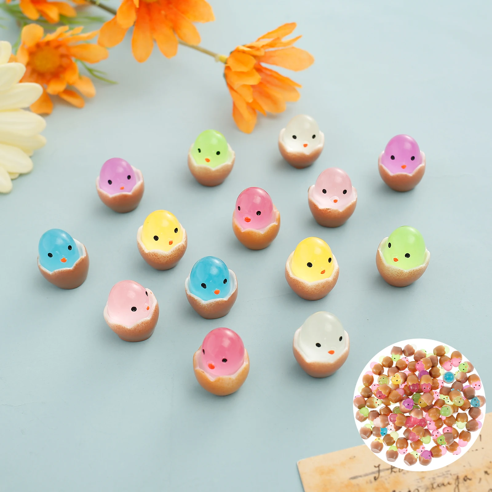 100Pcs Mini Luminous Chicks Synthetic Resin Luminous Chicks Figurines Glow in The Dark Miniature Chicks 7 Colors Portable Tiny