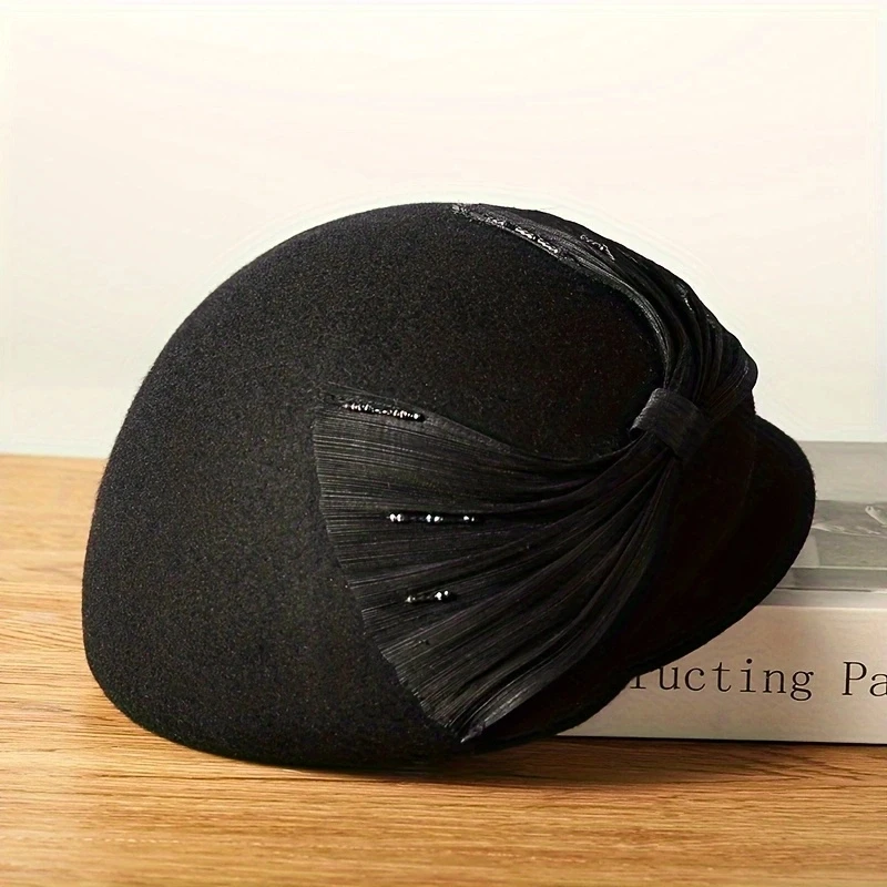 Autumn and winter wool hats, woolen hats, berets, fashionable and versatile short brimmed duckbill hats, butterfly bows