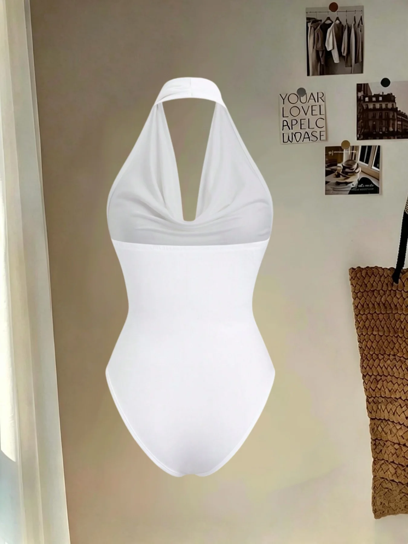 Damen-Body mit Neckholder-Ausschnitt, ärmellos, drapiert, hoch geschnitten, figurbetont, Y2K, sexy, für Urlaub, Party, Freizeit, Basic, einteiliges Oberteil – Detail 2
