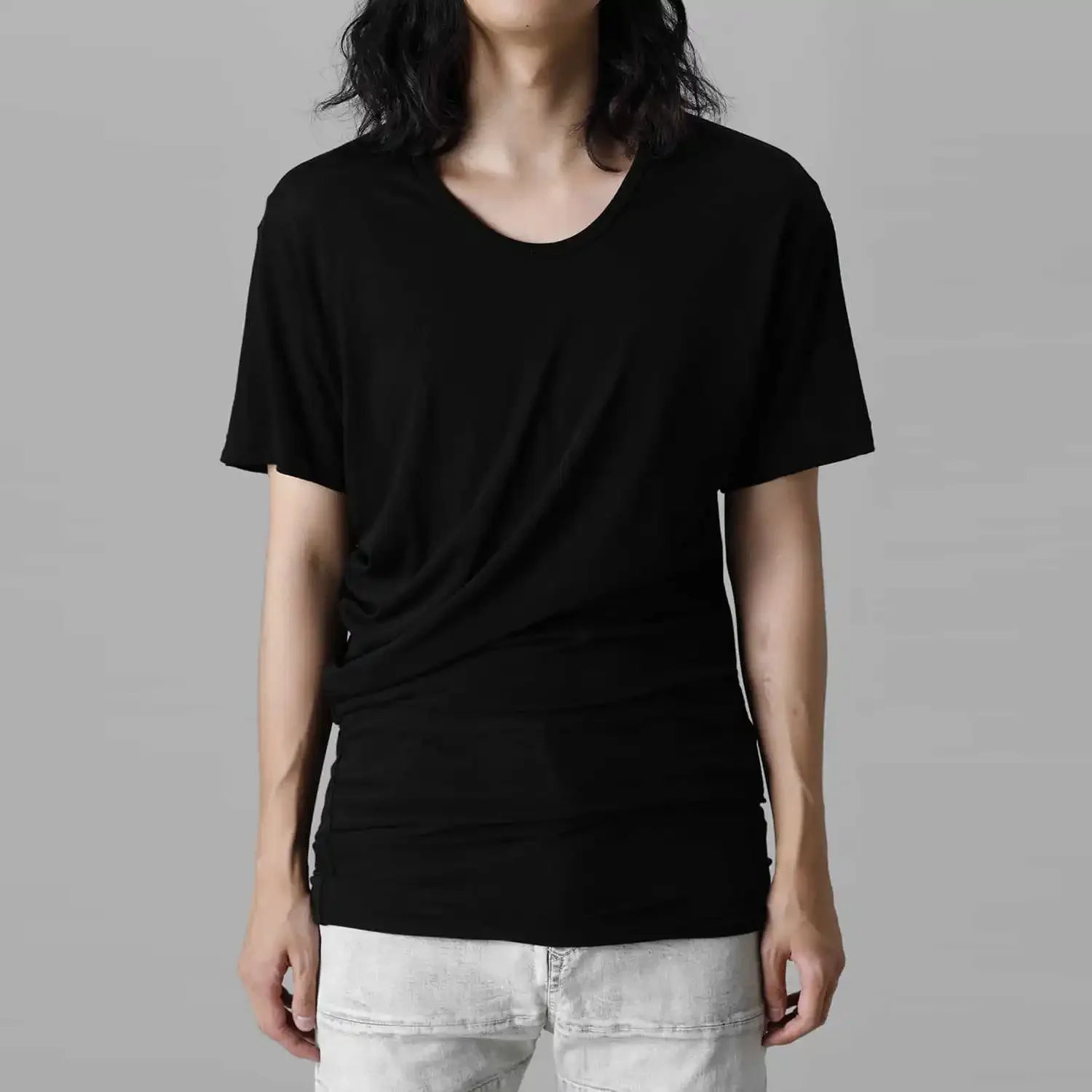 

YOJI OOAK Black Round Neck Half Sleeve Design Spiral Wrapped Short Sleeve T-shirt Versatile Regular Men's Top