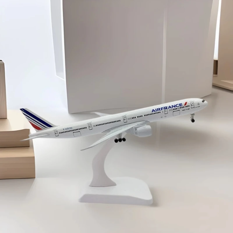 

1/400 Scale plane B777 Air France Airline Airplane toy Model 20cm Miniatures Simulation Alloy Diecast Aircraft Ornament Gifts