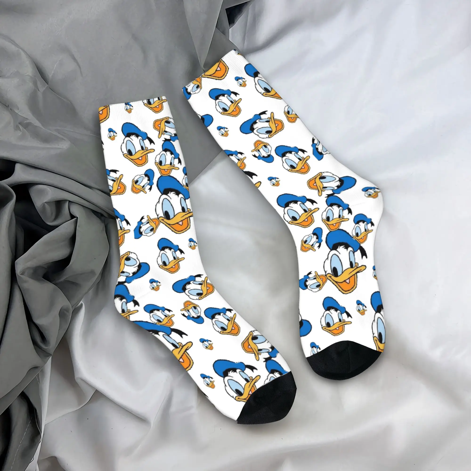 Nuevos calcetines para hombre, calcetines informales de Pato Donald de poliéster, calcetines para monopatín de Mickey Mouse para mujer, primavera, verano, Otoño e Invierno