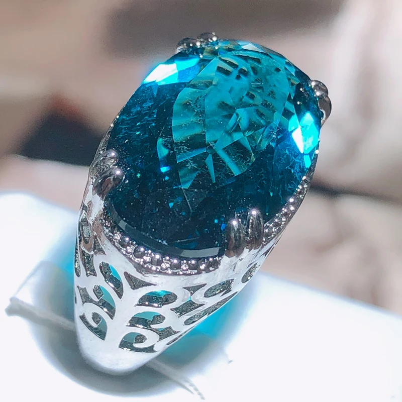 2022 New Exaggerated Large Zircon Ring Women 925 Stamp Party Birthday Gift Oversized Blue Main Stone Ring