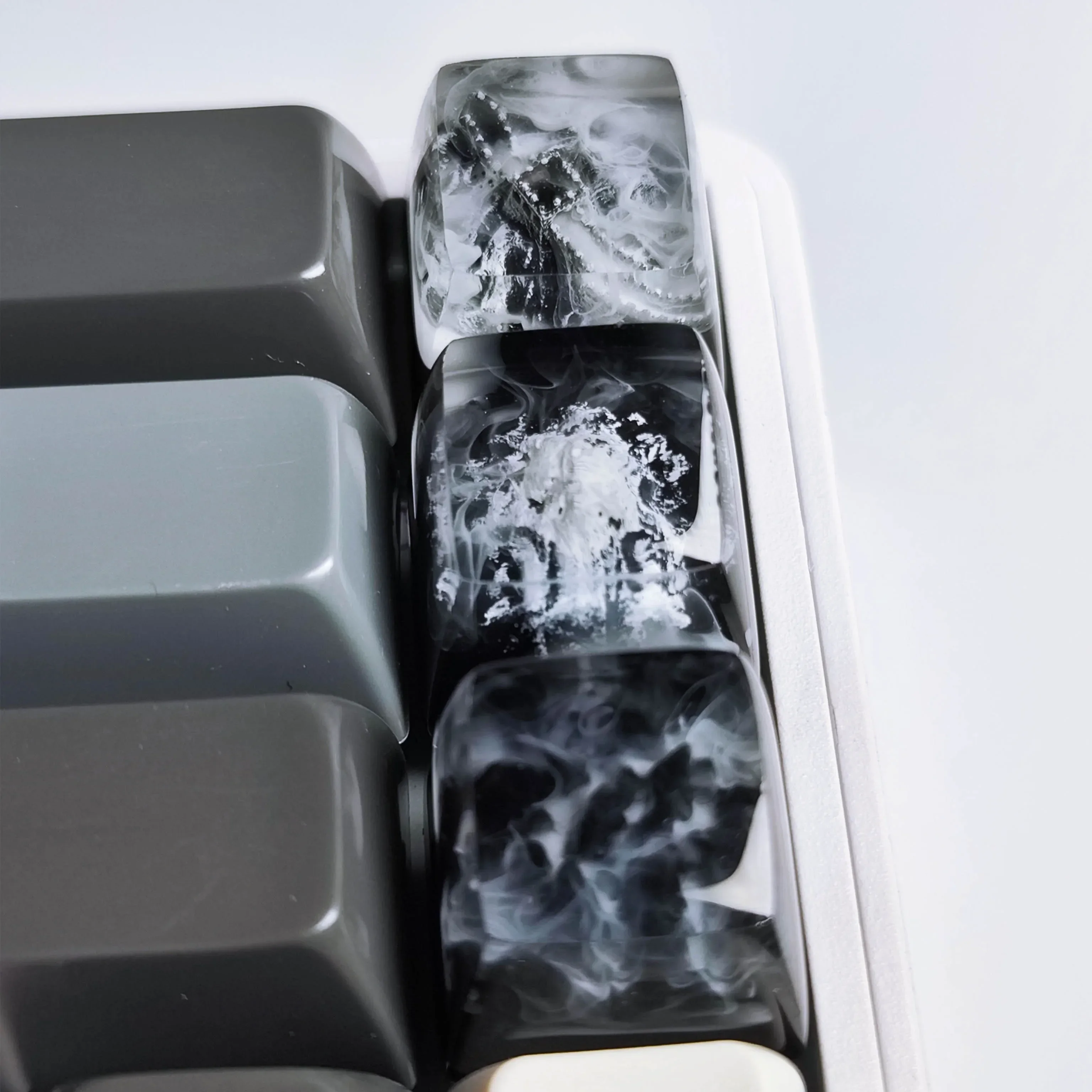 Mechanical Keyboard DIY Resin Drip Glue Snow Mountain Keycap Cross Shaft Custom ESC Gift List Fuji Mountain Transparent Keycap