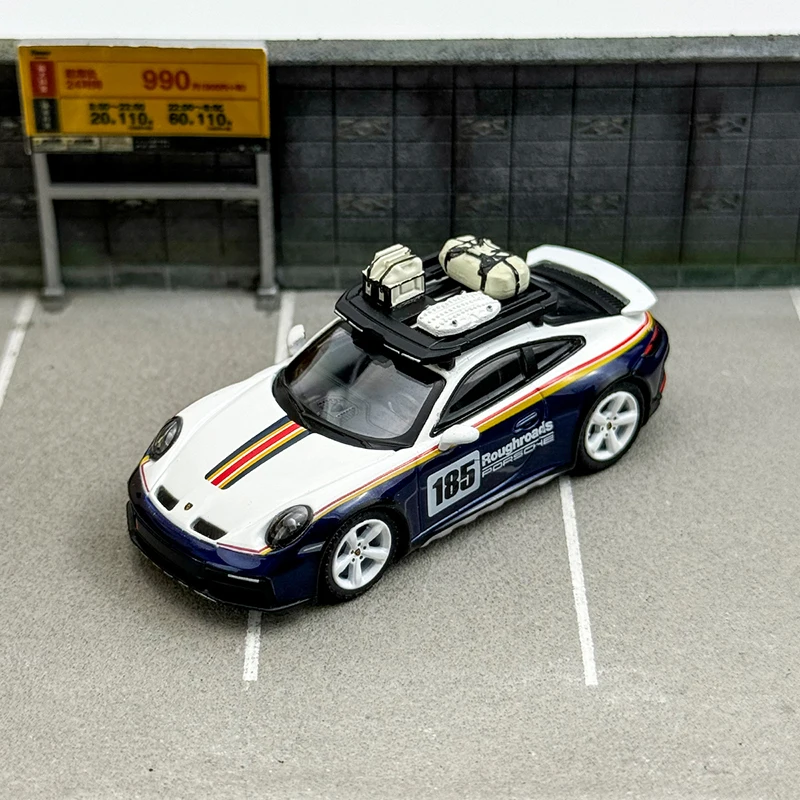 Diecast 1/64 Scale Porsche 911 Dakar Travel Car Alloy Model Porsche 911 Dakar Rallye Design Package Car Model Collection Display