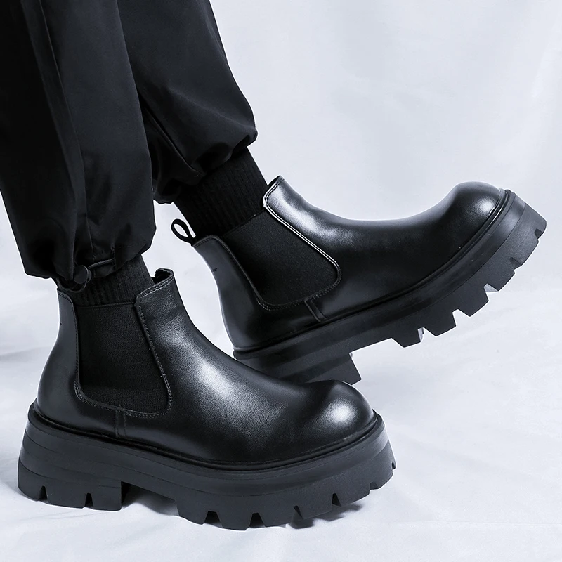 Black Autumn and winter men\'s boots Fashionable minimalist design style Outdoor daily leisure business party Adult office shoes