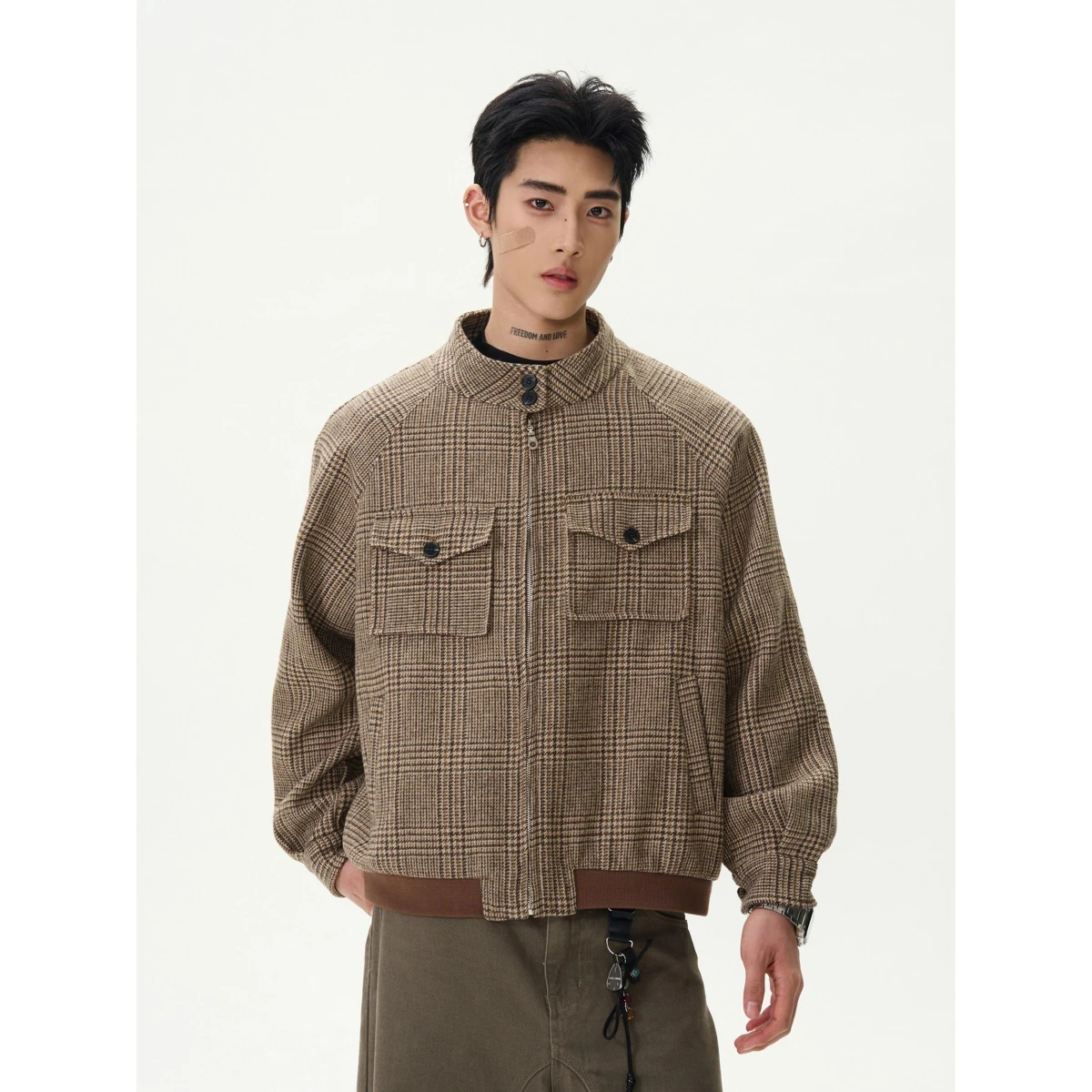 

Мужская верхняя одежда American Sle Harington Jaet на весну и осень в клетку с воротником-стойкой Cleanfit Preppy Sle из полиэстера с воротником-стойкой