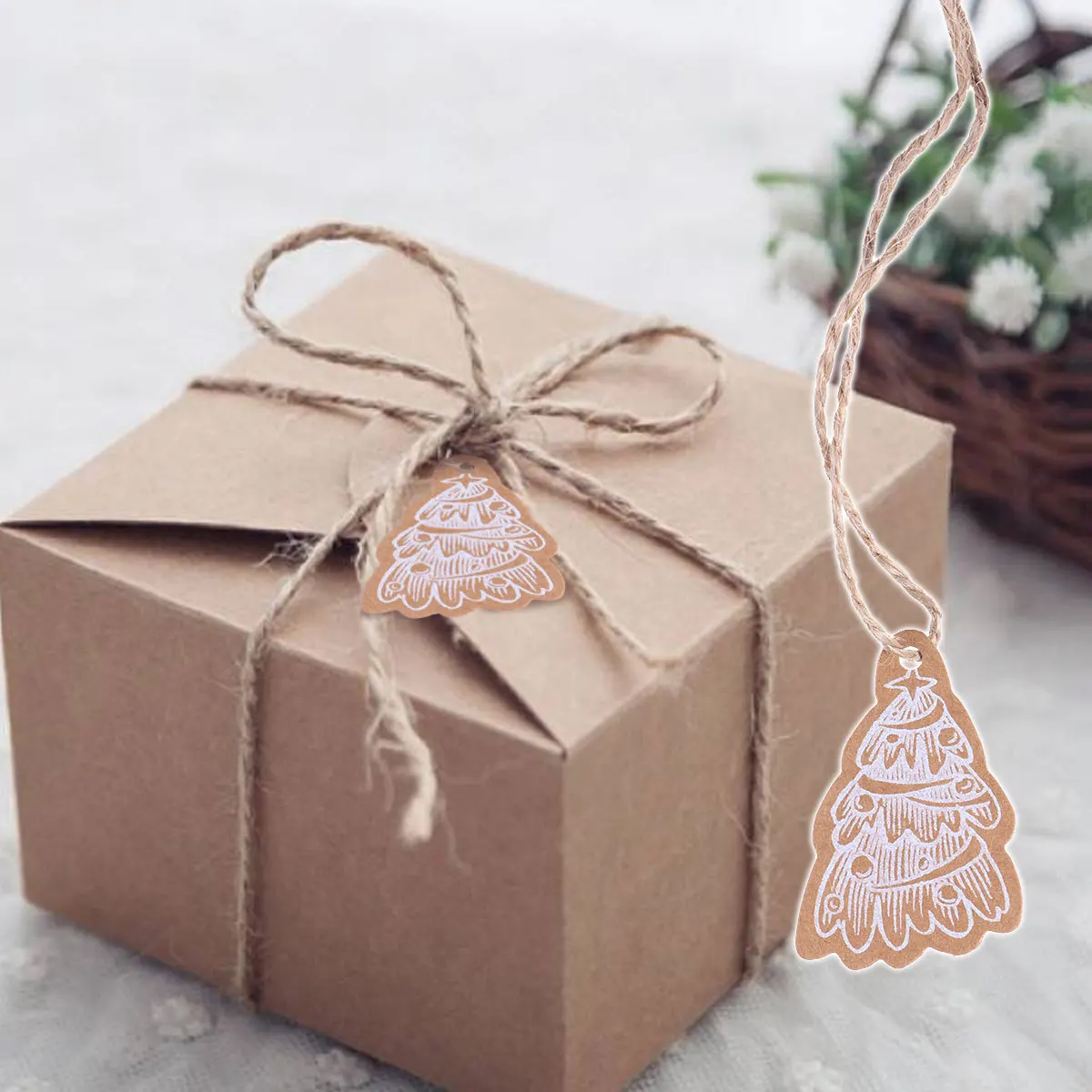 

50Pcs Christmas Theme Kraft Paper Hang Tags with 10M Cord for Gift Bags Wedding Place Cards Baking Labels Craft Use