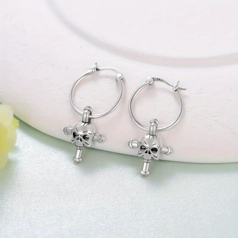 1pair Europe and The United States Halloween Creative Personality Cross Ear Buckle Dark Wind Fashion Skull Earrings