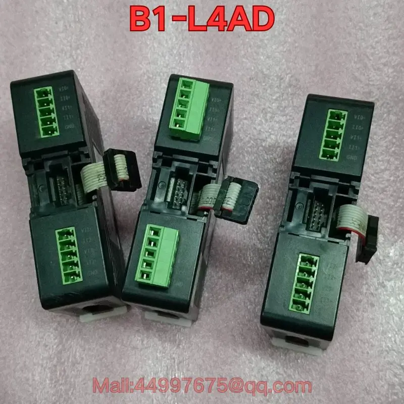 

Бывший в употреблении функциональный тест модуля ПЛК B1-L4AD нормально