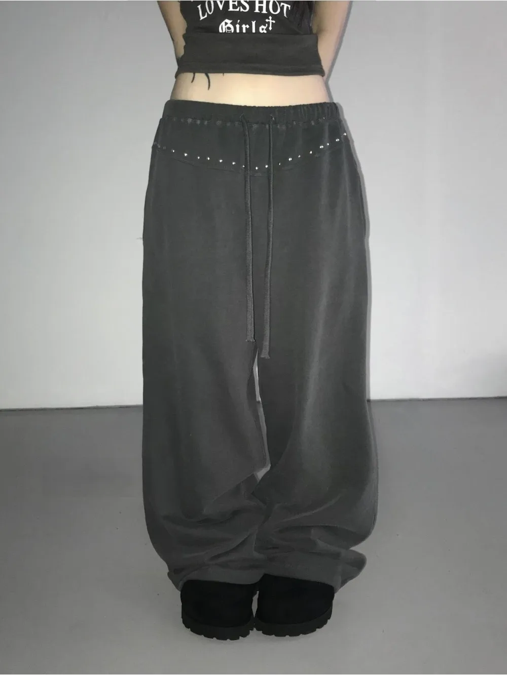 

2026 New Street Style Hip Hop Dance Wide Leg Pants Elastic High Waist Loose Straight Tube Retro Hot Bead Sports Casual Pants Y2K