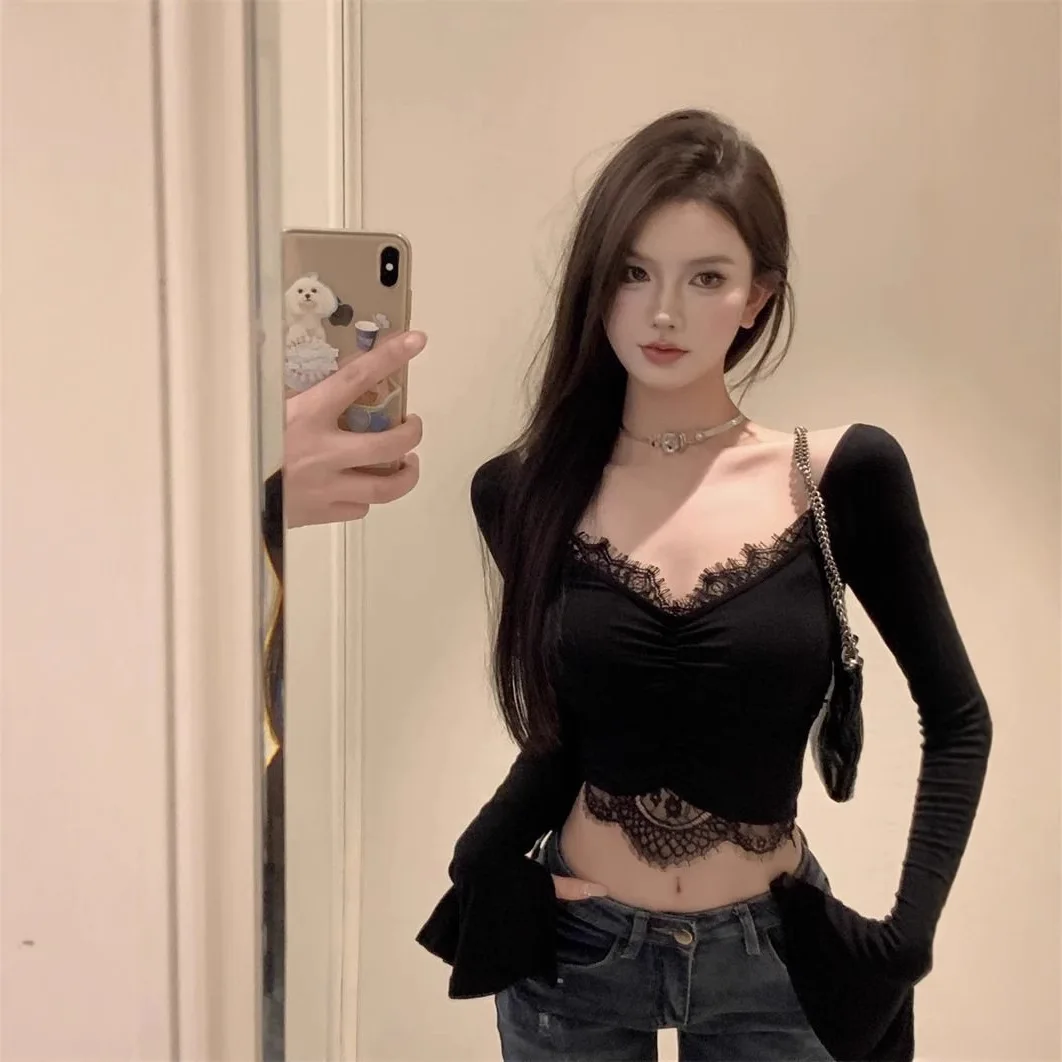 Black Lace Splice Bell Sleeve T-Shirt Women's Short V-neck Slim Fit Base Shirt Spring Autumn Commute Style Pure Desire
