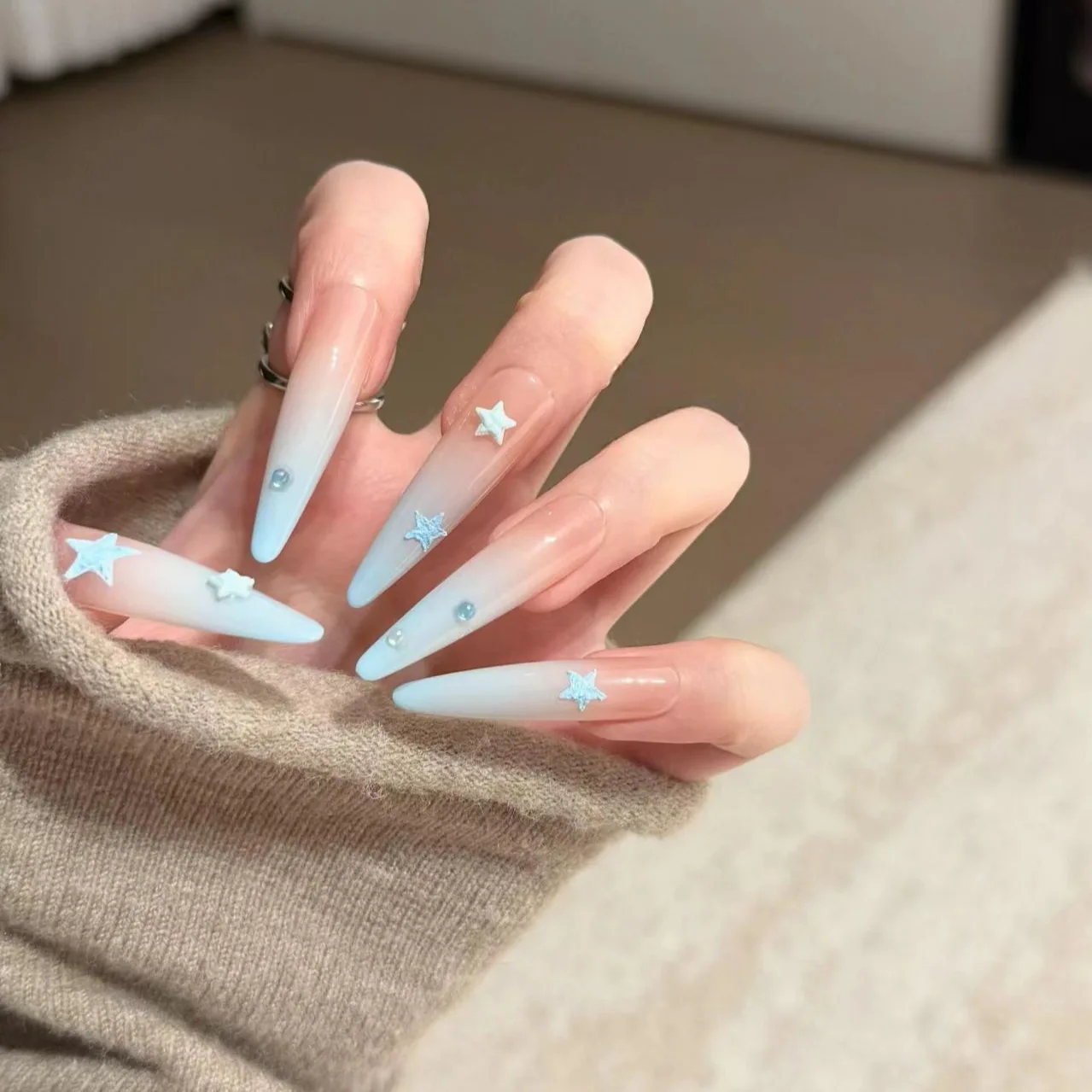 10pcs Handmade Long Stiletto Press On Nails Blue Gradient French Star Design Sweet Cool Fake Nails Wearable Nails Art Tips Girls