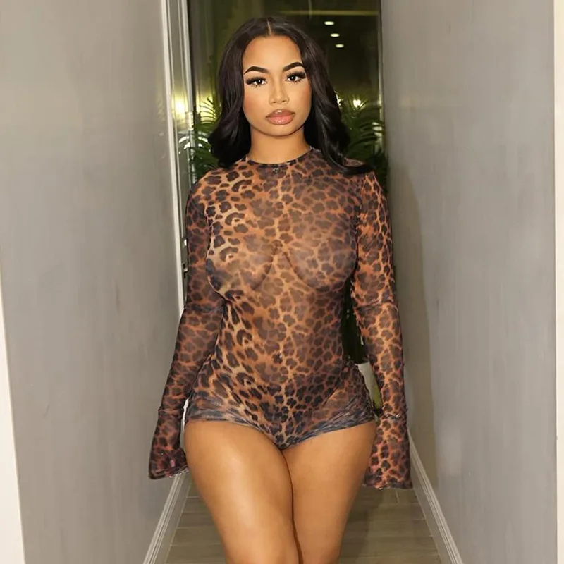

Европейский и американский женский весенне-летний новый модный сексуальный тонкий комбинезон с леопардовым принтом и открытой спиной и длинными рукавами.