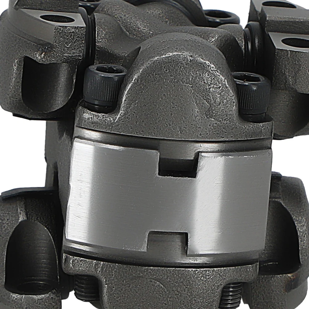 6598347 U-Joint for Bobcat Skid Steer Loaders Featuring Sealed Bearings and Enhanced Dust Resistance for Long Term Use