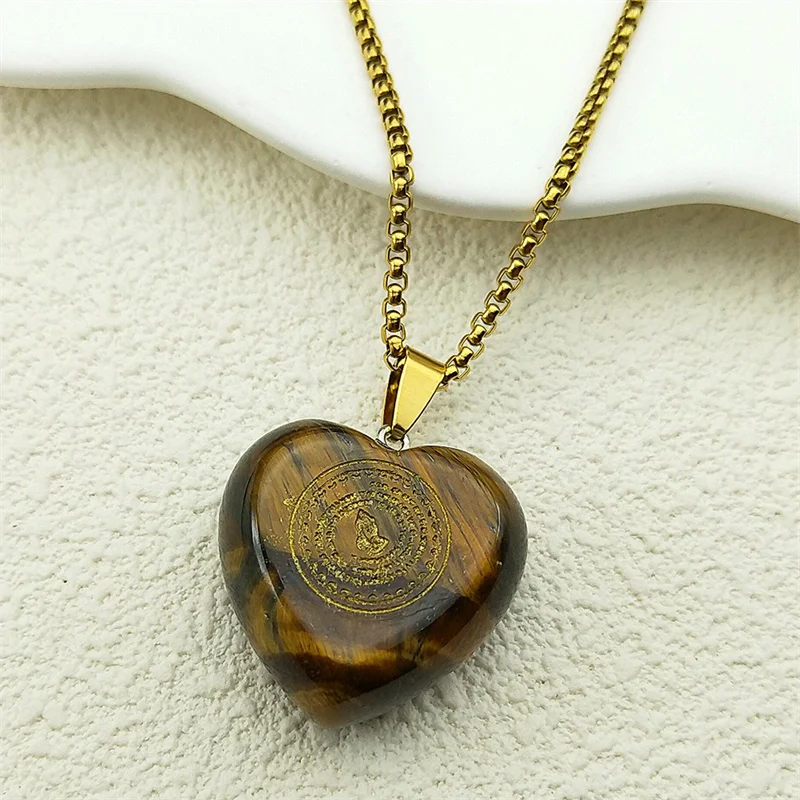 

Tiger Stone Bible Lords English Serenity Prayer Hand Pendant Necklace for Women Men Stainless Steel Gold Color Chain Jewelry