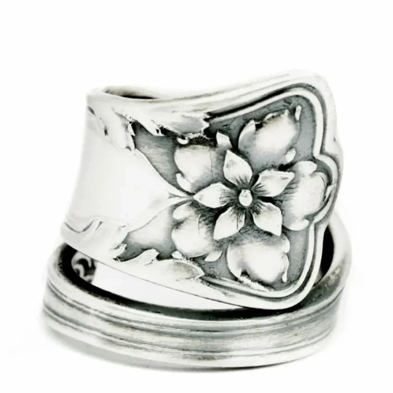 Flower Pattern Spoon Shaped Ring New Retro Carving Women Ring Metal Vintage Ring Accessories Anniversary Party Jewelry