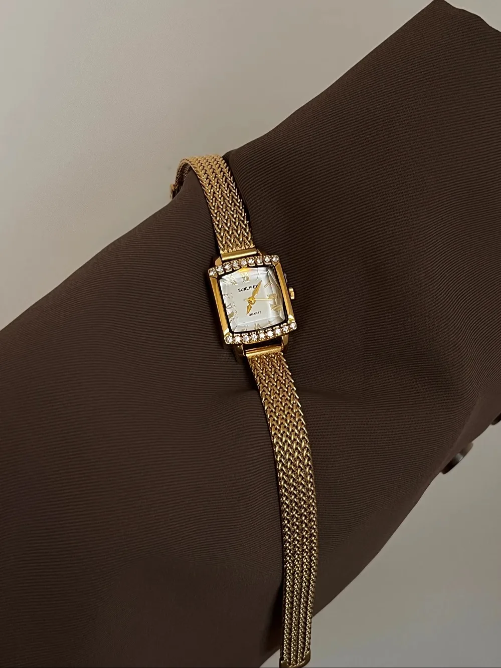 New Women'S Watch Fashionable And Sophisticated Design Versatile Women'S Quartz Watch With Wheat Ears, A Perfect Gift For Women.