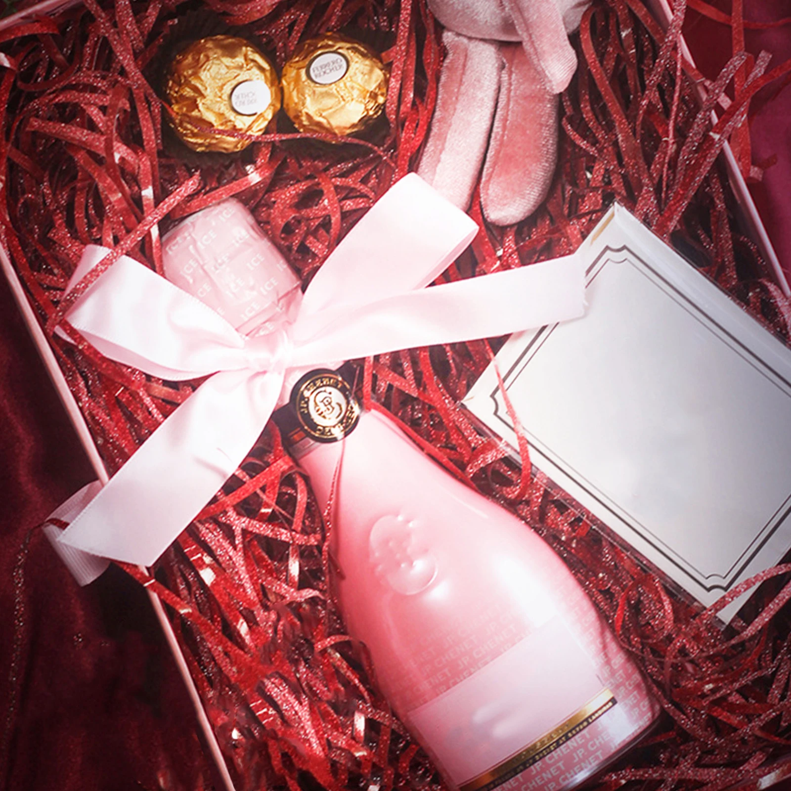 

2 Packs Glitter Box Raffia Gift Filler Plastic Gift Packaging Filling Decor Burgundy Glitter Raffia Filler For Candy Chocolate