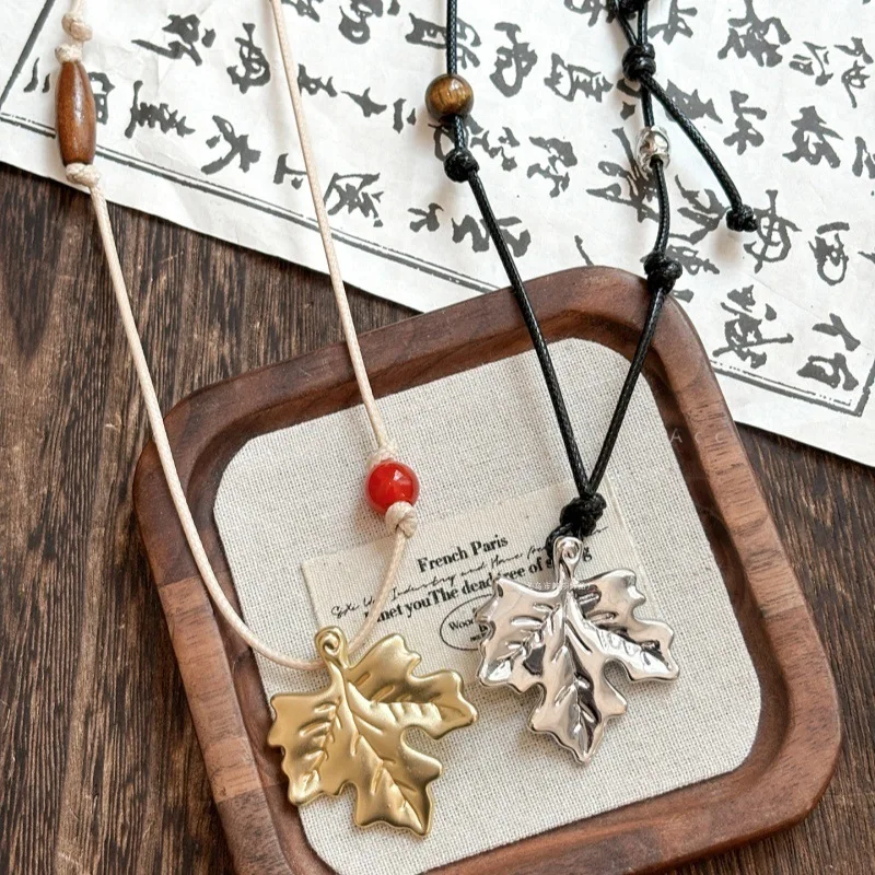 قلادة قلادة من خشب القيقب للنساء مصنوعة يدويًا بسلسلة حبل قابلة للتعديل على الطراز العرقي القديم سلسلة سترة طويلة معلقة على الرقبة #4