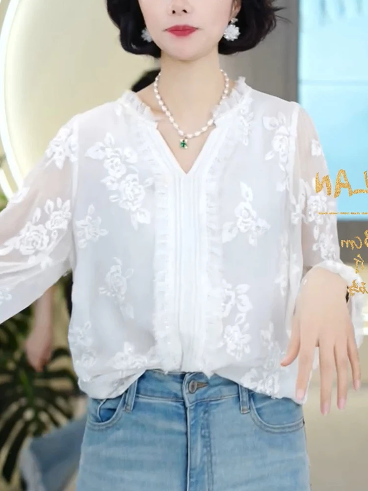 

Elegant Chiffon Embroidered Shirt Women's Fashion Slimming V-Neck Sleeveless Korean Style Commute Wind High-End Top