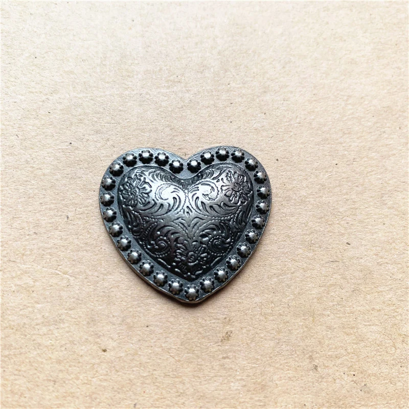 Antique Silver Heart-shaped Leather Purse Decorative Buckle Screw Back Leathercraft Conchos Accessories