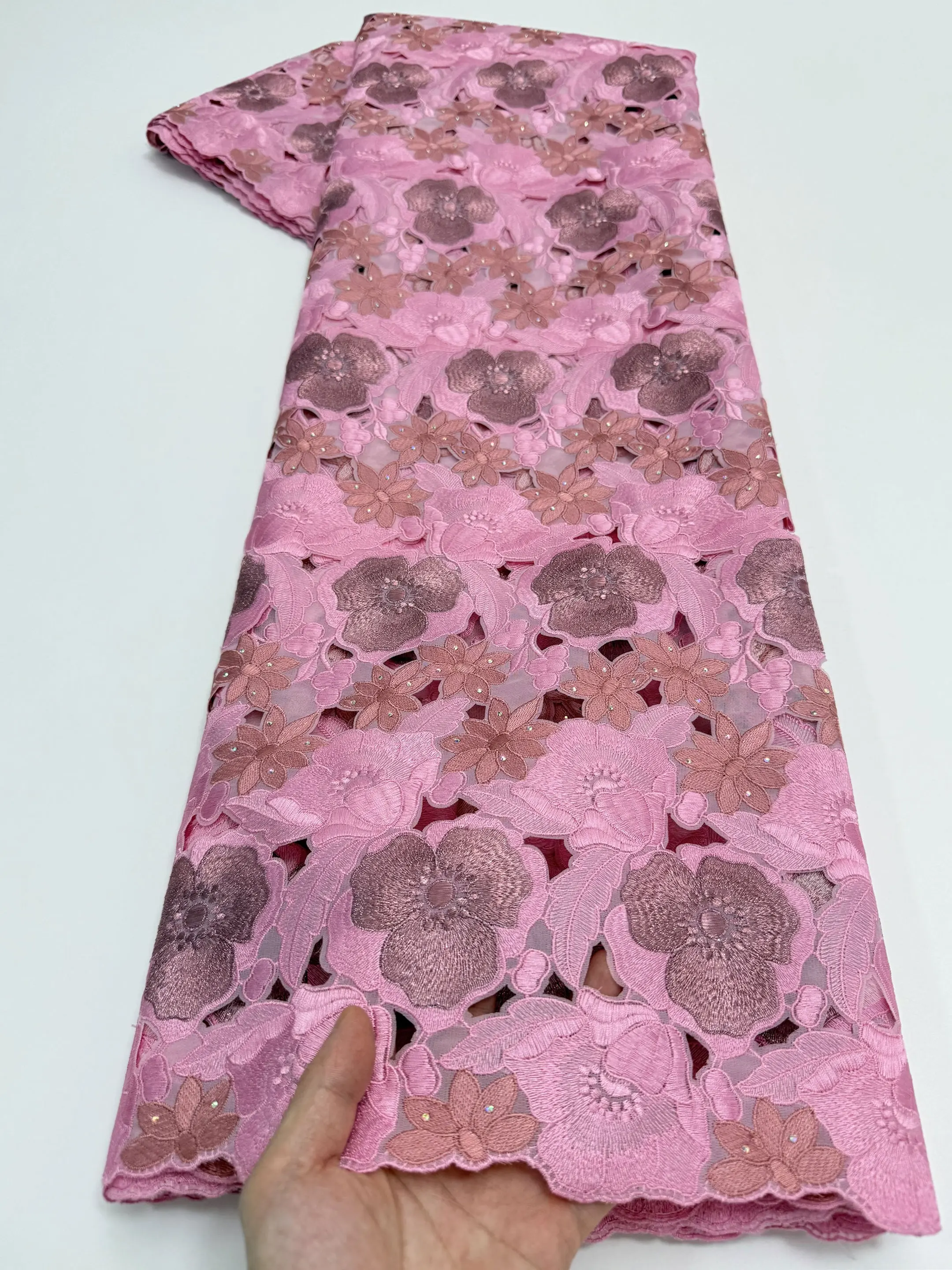 nouveau-tissu-en-dentelle-de-coton-autrichien-original-2026-tissu-voile-suisse-dentelle-brode-nigerian-pour-robe-de-mariage-et-de-soiree-pour-femme