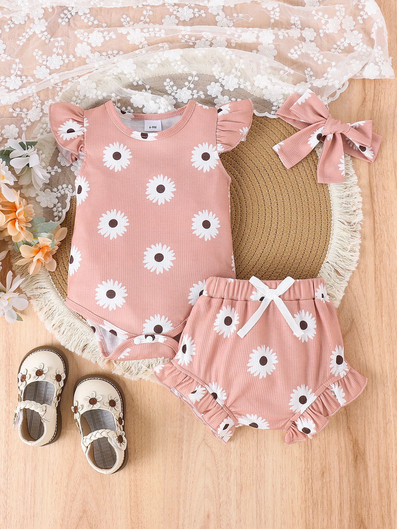 3PCS Summer 0-1 Year Old Girl Baby Sweet, Cute And Gentle Printed Pit Strip Clothes + Printed Shorts + Headscarf Three-Piece Set