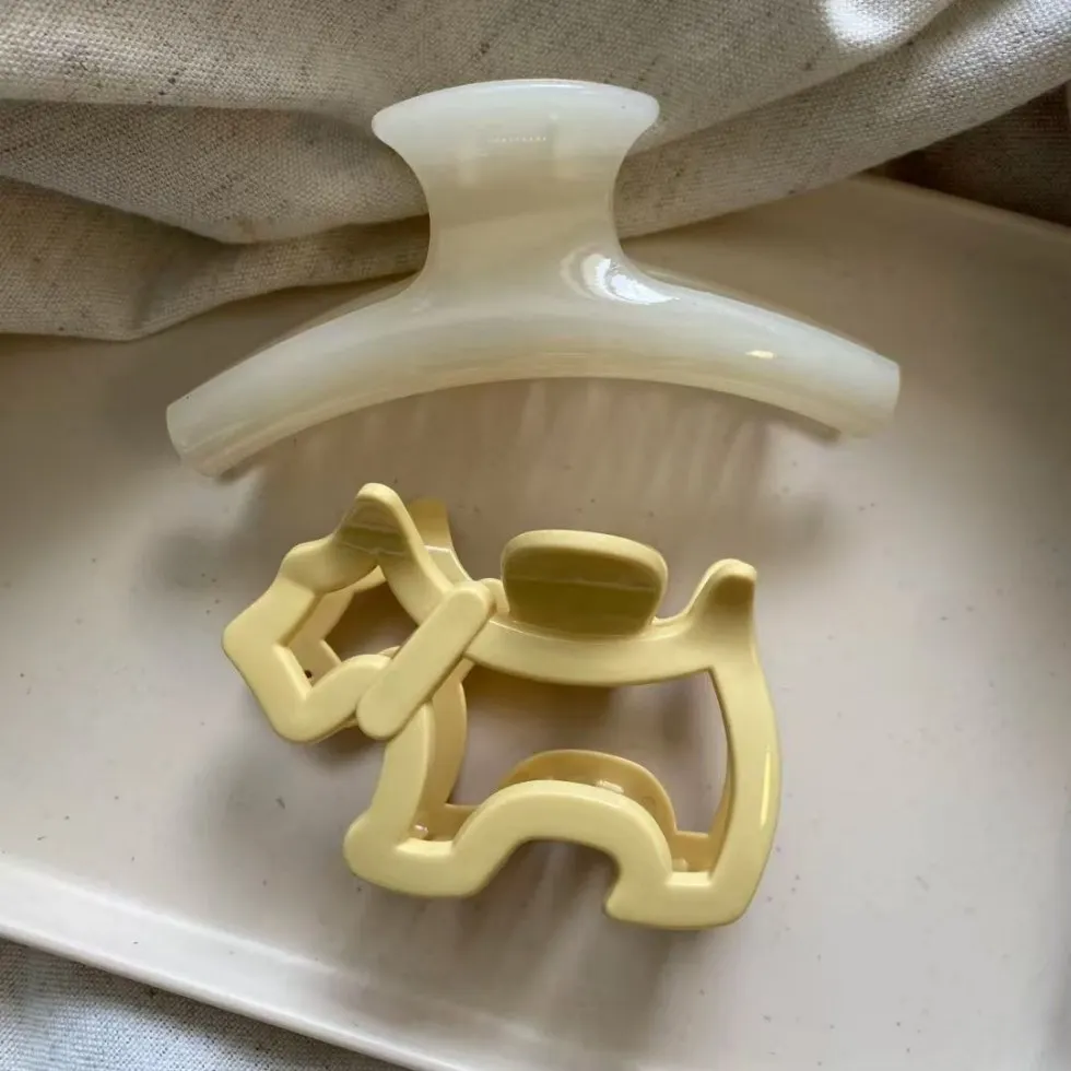 

2pcs KoreanJelly Arc Shape Hair Clip Sweet Yellow Puppy Dog Shark Claw Women Elegant Versatile Party Headwear Hair Accessories