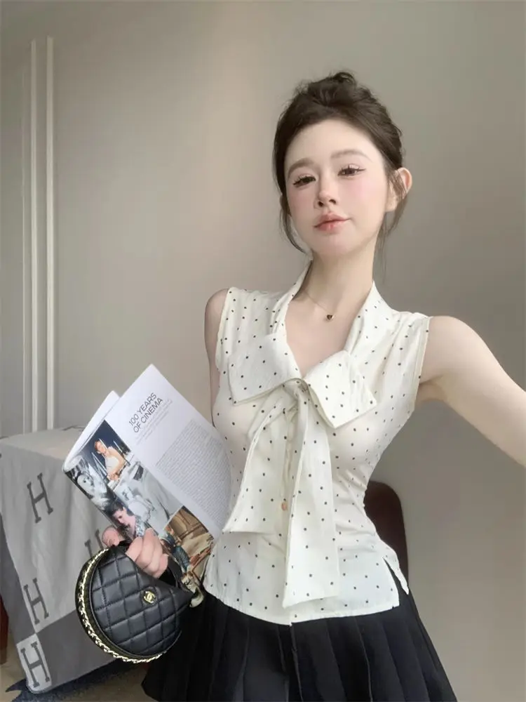 

Summer Polka Dot Bow Tie Svel Slim Fit Women's irt Korean Sle Commute Faion ort Length V-Ne round Dot Pattern