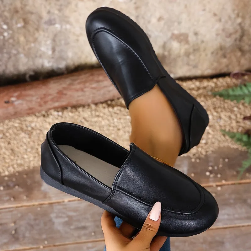 2025 Fashion Style Women Lightweight and Comfortable Soft Leather Low Heel Round Toe Comfort Retro Casual Single Shoes