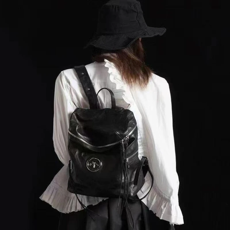 Grotto 2026 handbag New Gender-Neutral Wrinkled Sheepskin Water-Ripple Arrow-Marked Black Stone Large Capacity Backpack