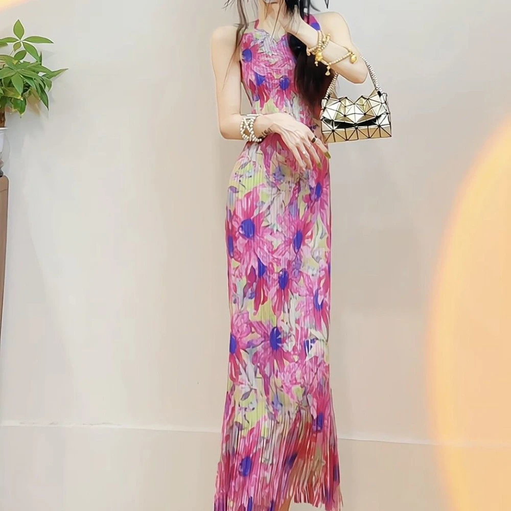 

Temperament painting 2025 printed dress new summer slim and thin fashion fringed vest skirt