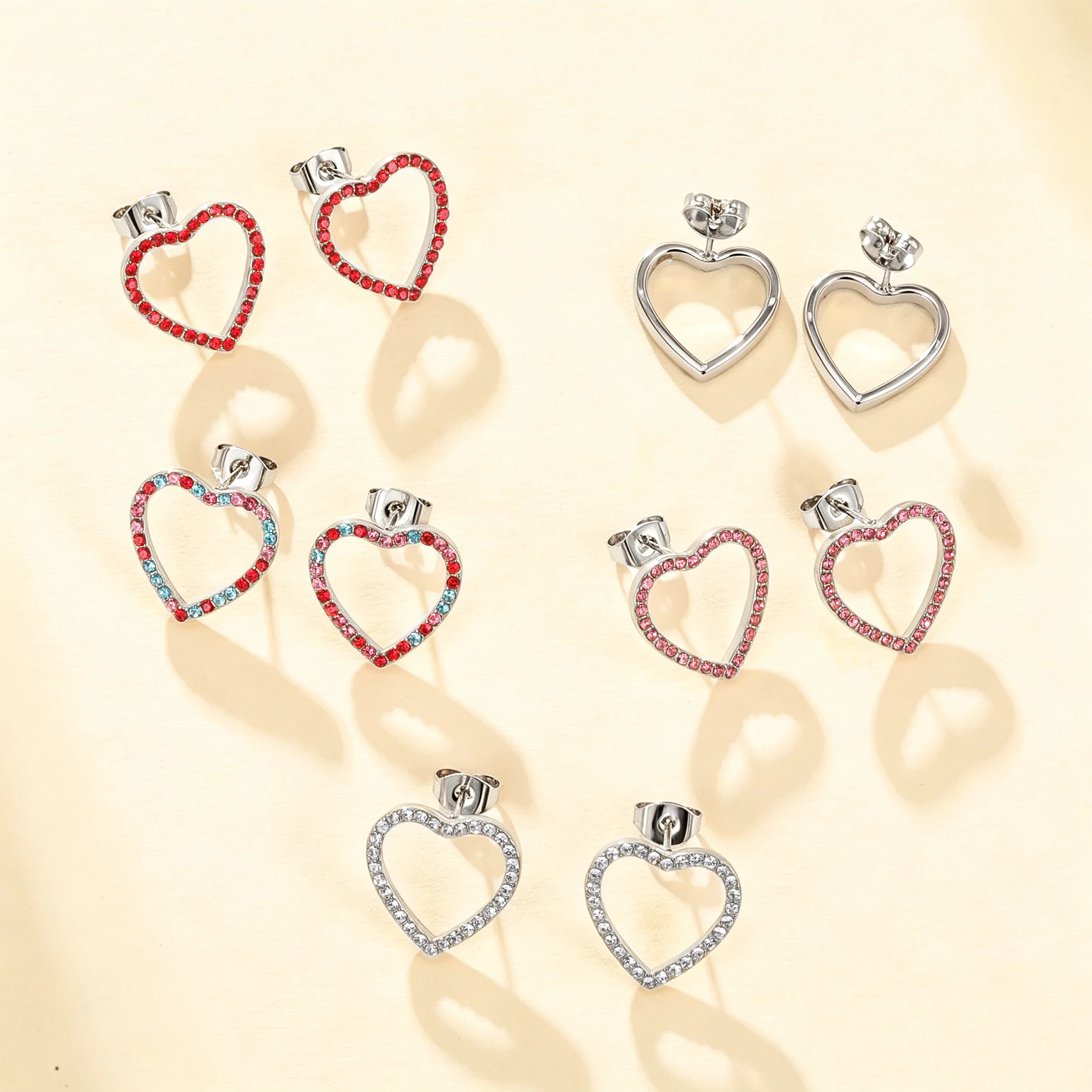 Eueavan Herz-Strass-Ohrstecker aus Edelstahl mit Kristalleinlage, zarter Schmuck für Frauen, Party- und Jubiläumsgeschenk. – Detail 5