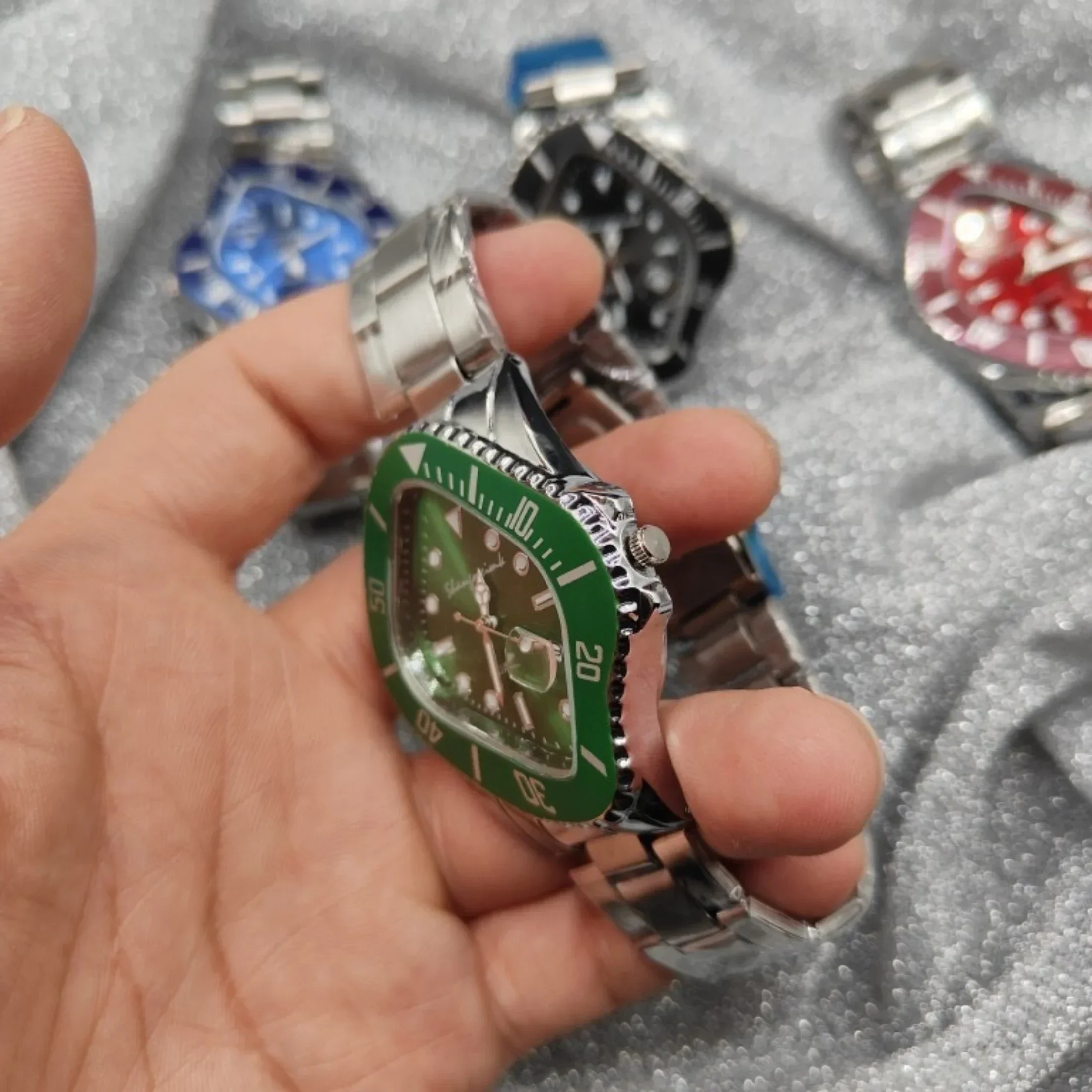 Luxury Limited Edition Water Ghost นาฬิกา Unisex Punk Twisted Concept Dial Design ของขวัญแฟชั่นผู้ชายนาฬิกาผู้หญิง