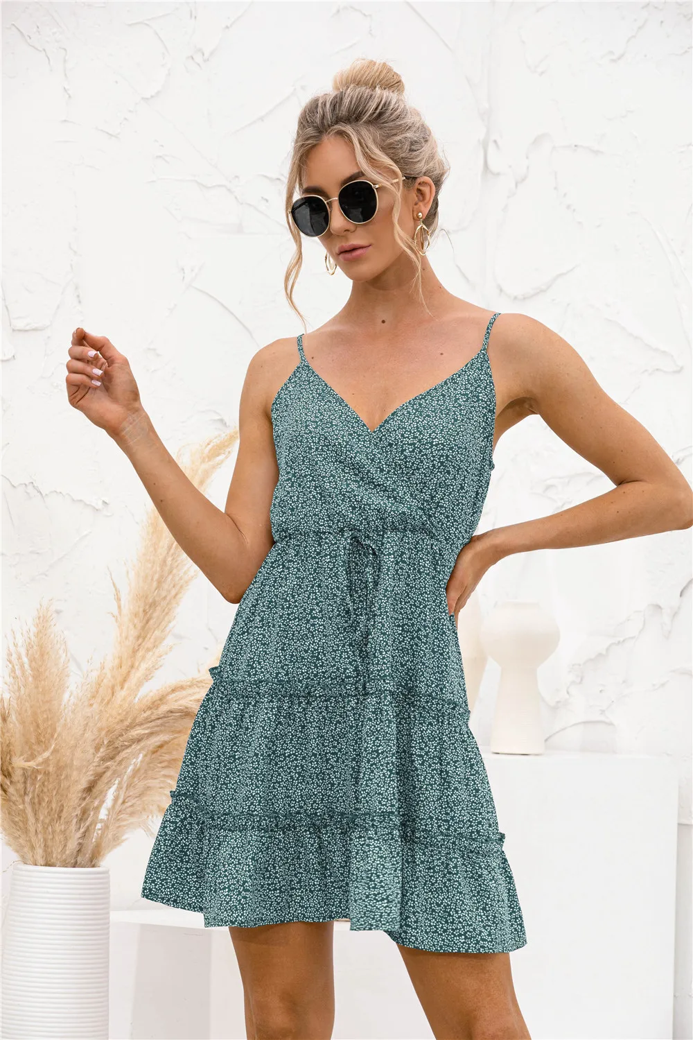 

Women's Polka Dot Spaghetti Strap V Neck Self Tie Waist Tiered Ruffle Mini Dress Summer Casual Daily Fashion