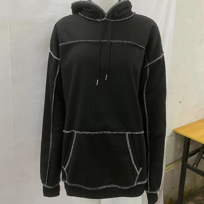 

Dark hooded sweatshirt for men and women with visible thread decoration pockets and drawstring top, loose fit