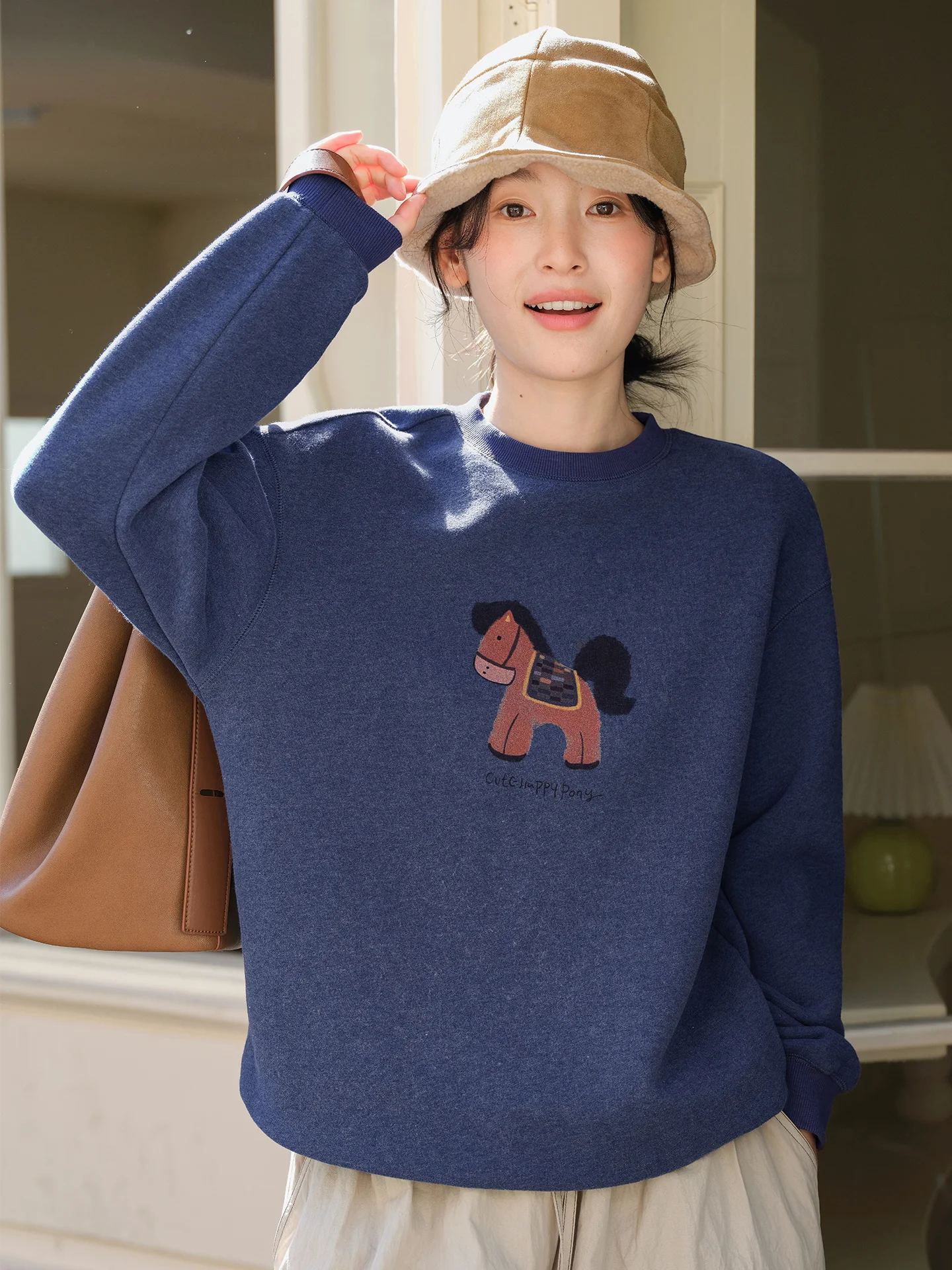 

Thiened Fce Hoodie Women's Original Print Long Velvet Cotton Sweatirt Girls Loose Fit round Ne Long Sve T-irt